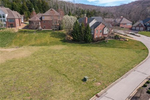 208 Merlot Ln, Saint Albans, MO, 63073-1212 | Card Image