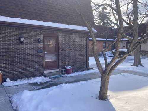 49-5065 Crooks, Royal Oak, MI, 48073 | Card Image