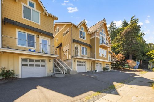 21 W Florentia St, Seattle, WA, 98119-2349 | Card Image