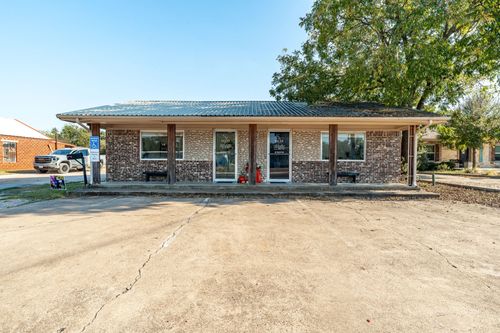 658 E Washington St, Stephenville, TX, 76401-4442 | Card Image