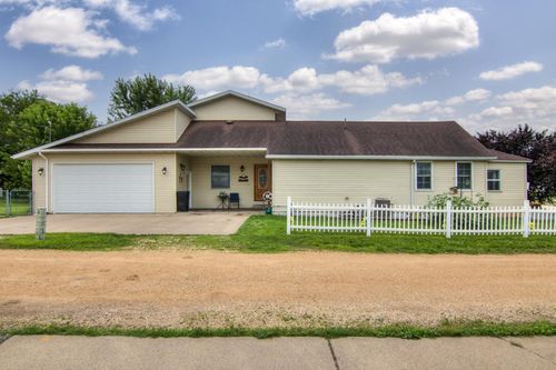 427 Alleghany Ave, Wabasha, MN, 55981-1317 | Card Image