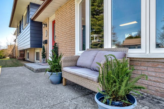 30 Miron Rd, House other with 3 bedrooms, 2 bathrooms and 4 parking in Trenton ON | Image 4