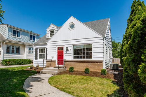 2320 N 68th Street, Wauwatosa, WI, 53213 | Card Image