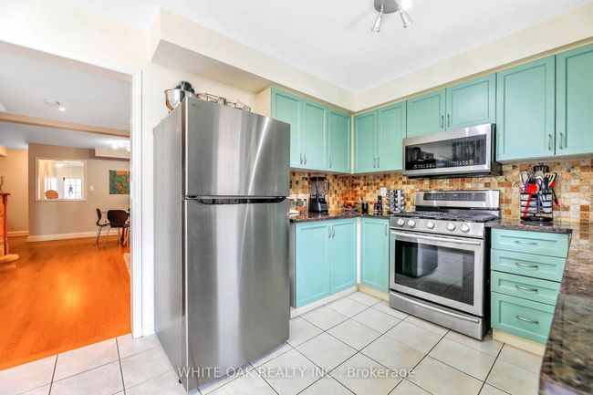 43 Sassafras Cir, House attached with 4 bedrooms, 4 bathrooms and 2 parking in Thornhill ON | Image 14