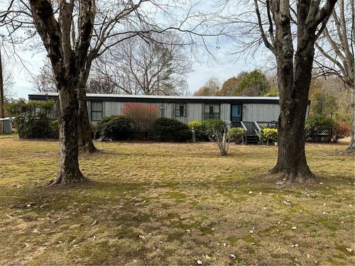 4832 Vienna Dozier Rd, Pfafftown, NC, 27040-9668 | Card Image