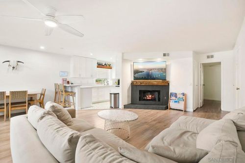unit-2-3023 Barnard St, San Diego, CA, 92110-5617 | Card Image