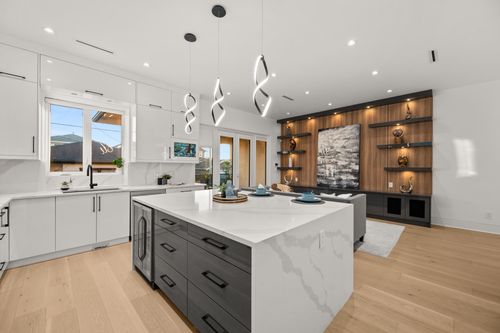 4346 Pender St, Burnaby, BC, V5C2M6 | Card Image