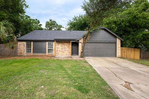 3806 Wooddale Ct, Grand Prairie, TX, 75052-6928 | Card Image