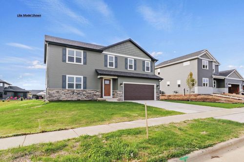 208 Michelle Ln, COTTAGE GROVE, WI, 53527-8982 | Card Image