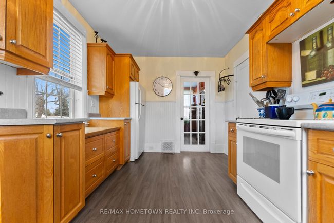 28 Centre St, House other with 4 bedrooms, 1 bathrooms and 4 parking in Edwardsburgh ON | Image 15