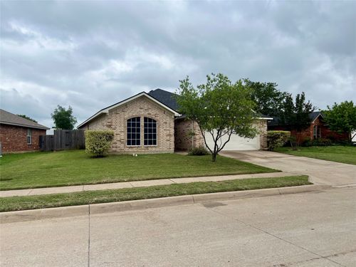 12201 Rolling Ridge Dr, Burleson, TX, 76028-7549 | Card Image