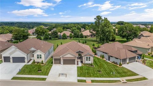 1600 Ne Park Springs Ter, Lee's Summit, MO, 64064-1753 | Card Image
