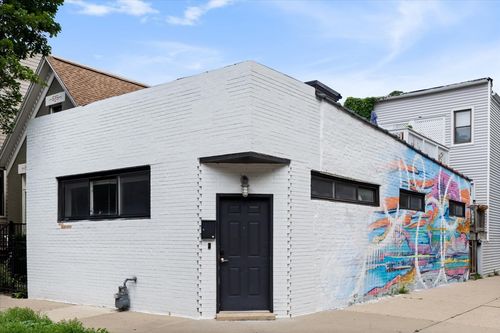 1f-1861 N Hoyne Ave, Chicago, IL, 60647-0057 | Card Image