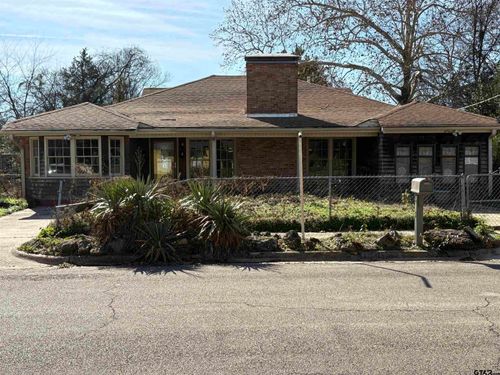 609 Hickory, Hughes Springs, TX, 75656-2014 | Card Image