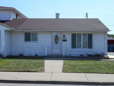 4511 W 87th Street, Home with 2 bedrooms, 1 bathrooms and 1 parking in Hometown IL | Image 1