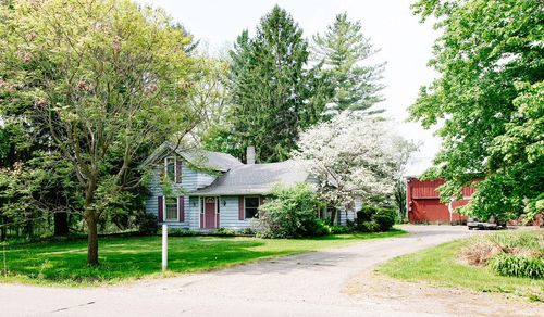 421 Se Kinsey Avenue Se, Caledonia Village, MI, 49316 | Card Image