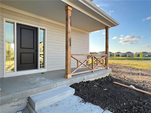 16972 S Mahaffie St, Olathe, KS, 66062-2841 | Card Image
