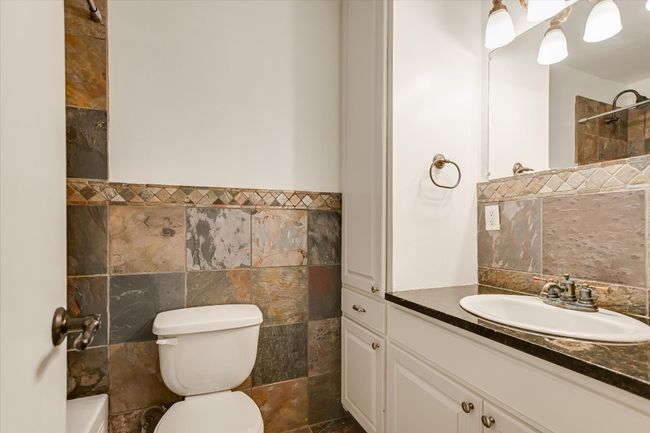 Primary en-suite bathroom | Image 12