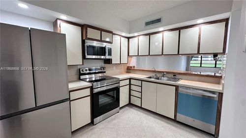 apt-104-1703 Whitehall Dr, Davie, FL, 33324-6907 | Card Image