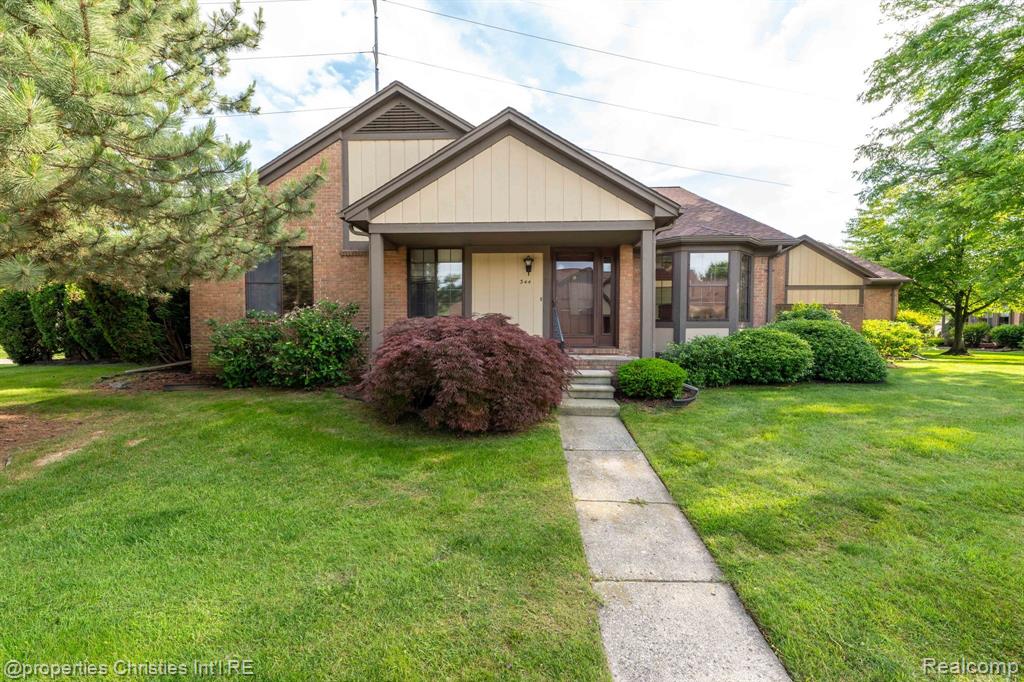 Meadow Bridge Dr, Rochester Hills, MI 48307