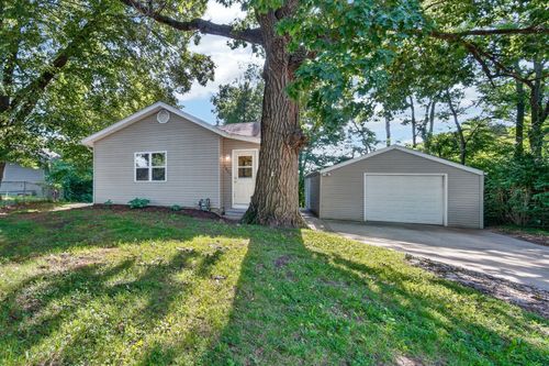 1405 E 37th St, Des Moines, IA, 50317-6721 | Card Image