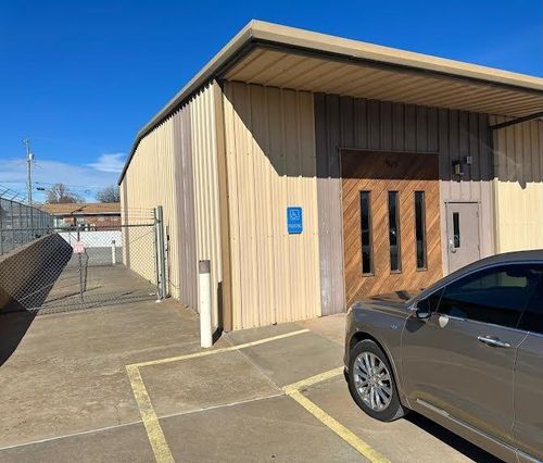 915 W Ring Dr, Weatherford, OK, 73096-4452 | Card Image