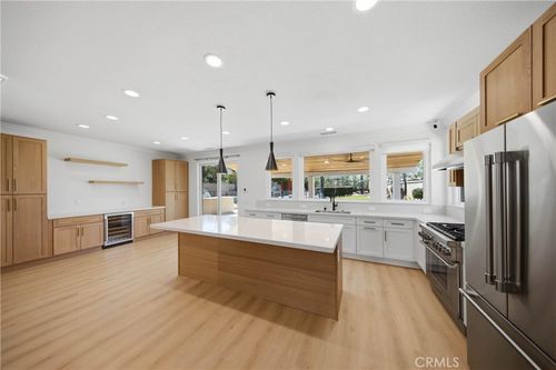 1806 Willowbluff Dr, Corona, CA, 92883 | Card Image