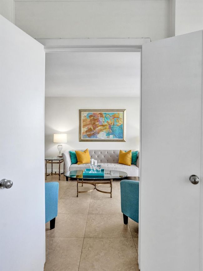 APT-304 - 155 Isle Of Venice Dr, Condo with 2 bedrooms, 2 bathrooms and null parking in Fort Lauderdale FL | Image 23