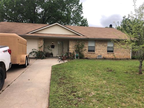 1211 Corvadura St, Graham, TX, 76450-4354 | Card Image