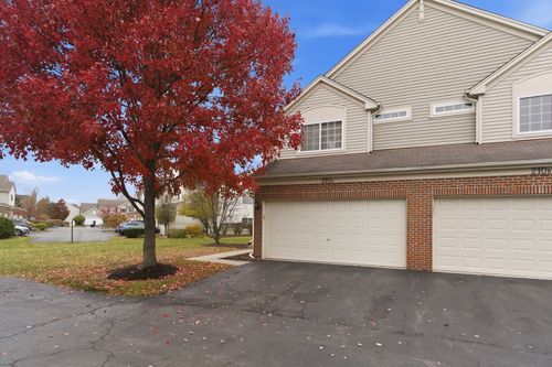 unit-a-210 Nicole Dr, South Elgin, IL, 60177-3622 | Card Image