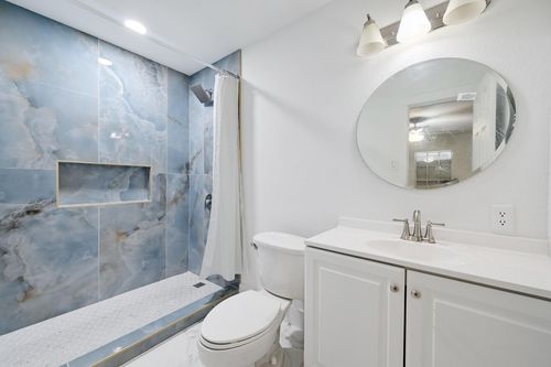 apt-102-2303 E Side Dr, Austin, TX, 78704-5219 | Card Image