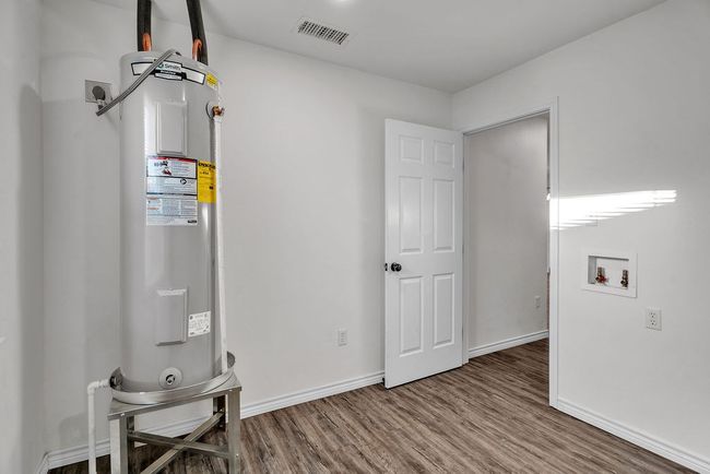 1516 Wood St, House other with 3 bedrooms, 2 bathrooms and 1 parking in Big Spring TX | Image 11