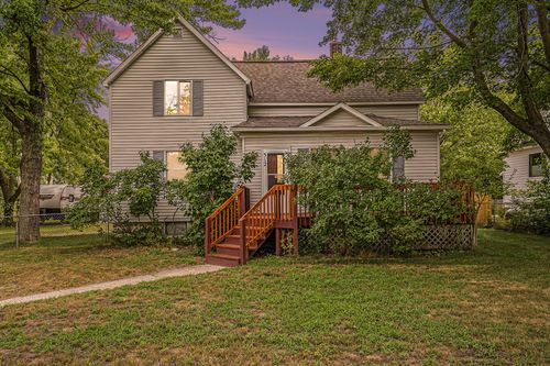 512 5th St, Ferrysburg, MI, 49409 | Card Image