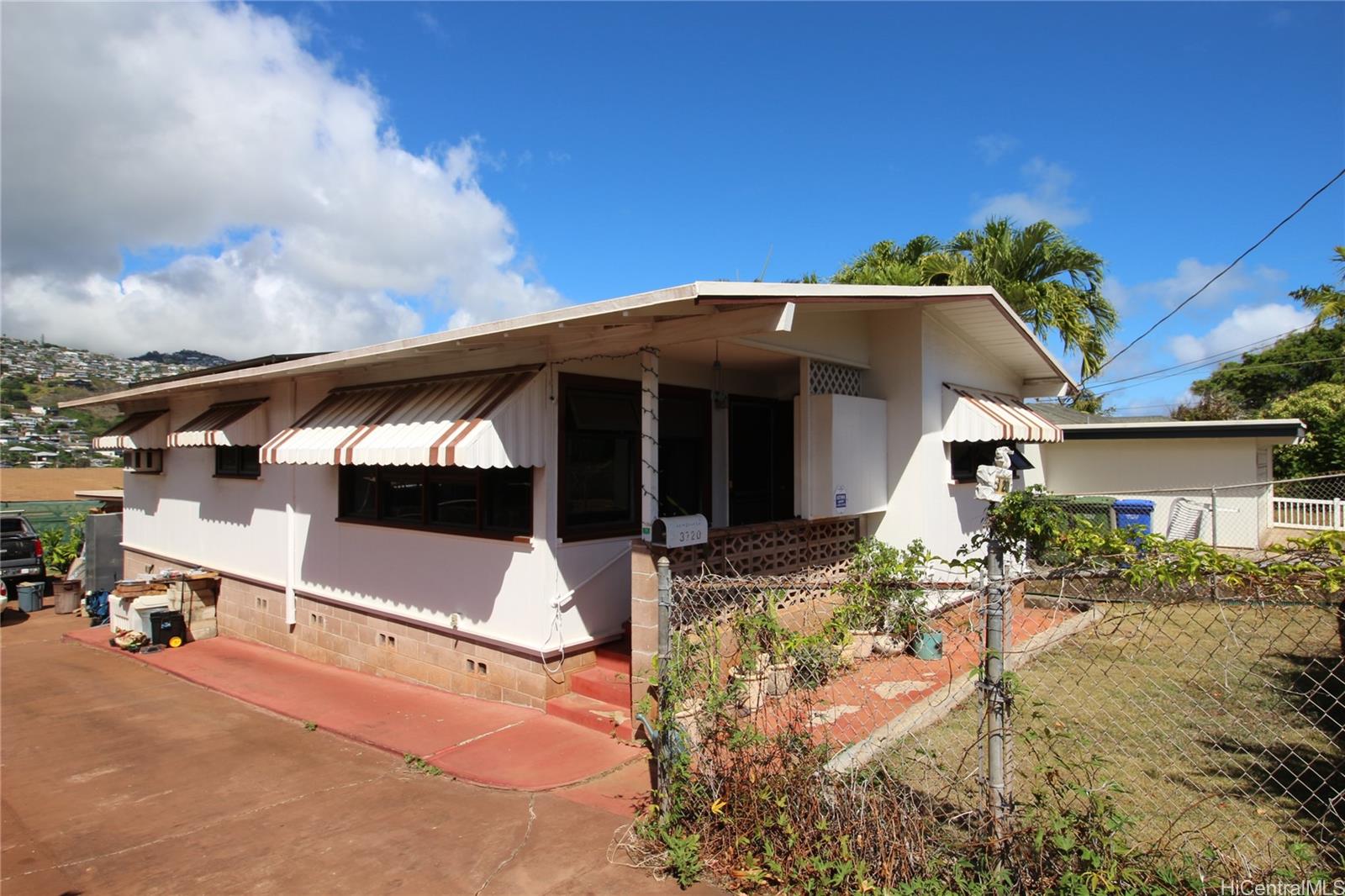 Mahina Ave, Honolulu, HI 96816
