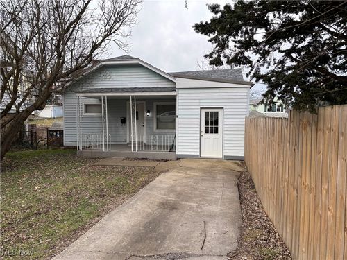 931 Mckinnon Ave, East Liverpool, OH, 43920-1818 | Card Image