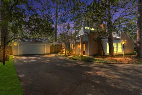 902 Golden Bear Ln, Kingwood, TX, 77339-2900 | Card Image