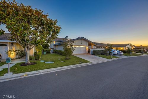 7 Sandbar Dr, Corona del Mar, CA, 92625-1431 | Card Image