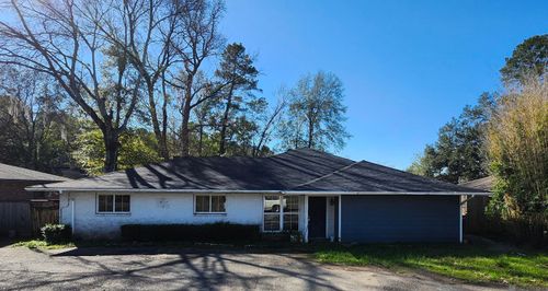 15560 Tiger Bend Rd, Baton Rouge, LA, 70817-4737 | Card Image