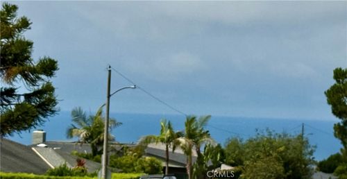 2795 Temple Hills Dr, Laguna Beach, CA, 92651-2037 | Card Image