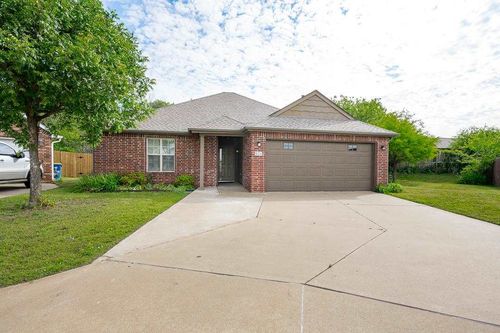 826 E Lauren Ln, Stillwater, OK, 74075-3154 | Card Image