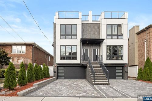 227 Wayne Ave, Cliffside Park, NJ, 07010-2607 | Card Image