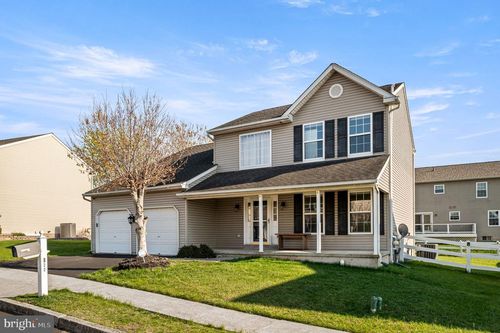 822 Karlyn Ln, COLLEGEVILLE, PA, 19426-4142 | Card Image