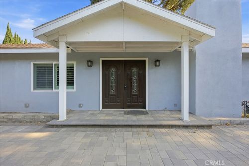 19238 Strathern, Reseda, CA, 91335 | Card Image