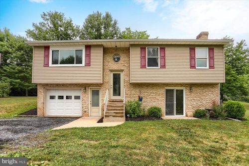 30 Wester Lau Dr, DILLSBURG, PA, 17019-9365 | Card Image