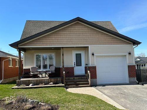 3 Hilltop Cres, Kemptville, ON, K0G1J0 | Card Image