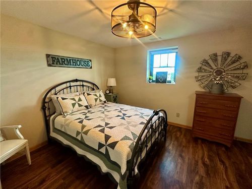 40298 E 208th St, Rayville, MO, 64084-8157 | Card Image