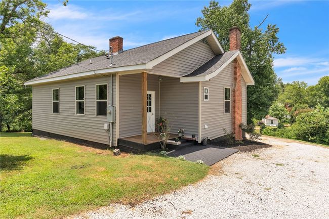 16 Sirrine St, House other with 3 bedrooms, 2 bathrooms and null parking in Seneca SC | Image 25