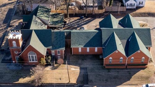 133 W Washington Ave, Covington, TN, 38019-2557 | Card Image