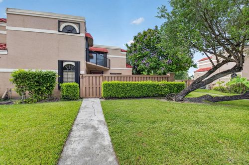 a-8230 Severn Dr, Boca Raton, FL, 33433-8379 | Card Image