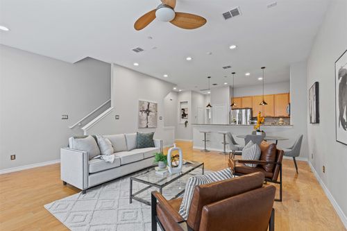44-15759 Seabolt, Addison, TX, 75001-6331 | Card Image